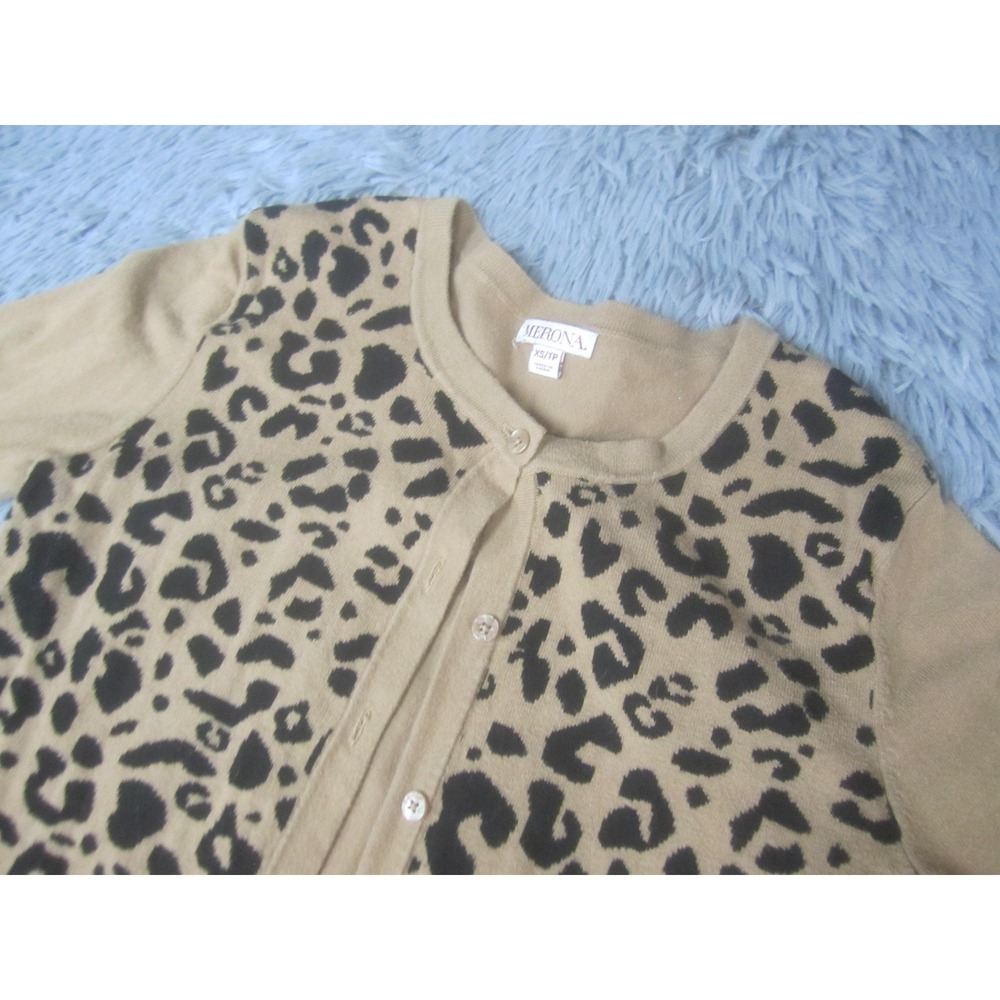 Merona Cardigan Sweater Womens XS Beige Leopard Print Button Front Long Sleeve - Picture 2 of 8